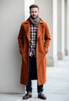 Sleek Autumn Street Style in Shades of Amber